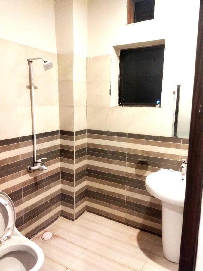 Hotel Royal Sweet Lahore Buitenkant foto
