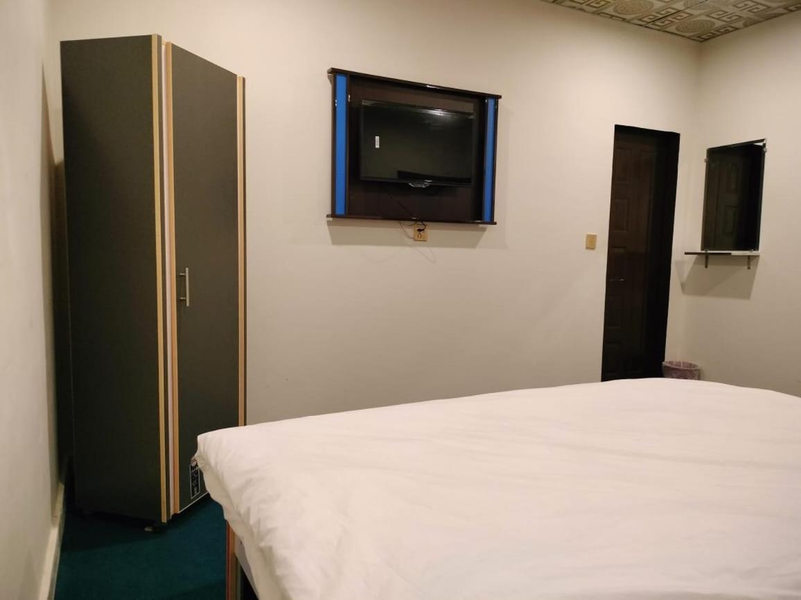 Hotel Royal Sweet Lahore Buitenkant foto
