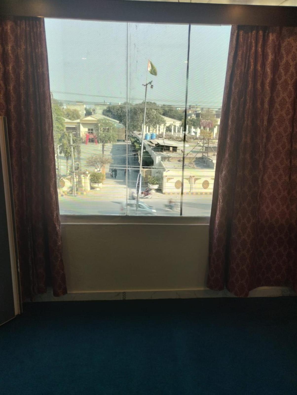 Hotel Royal Sweet Lahore Buitenkant foto