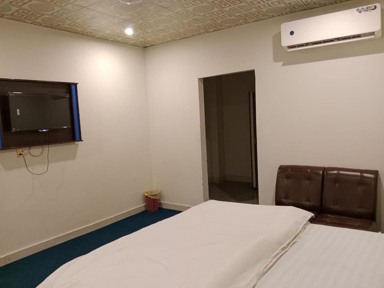 Hotel Royal Sweet Lahore Buitenkant foto