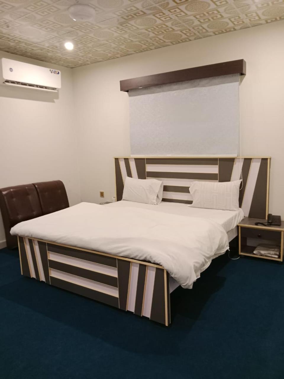Hotel Royal Sweet Lahore Buitenkant foto