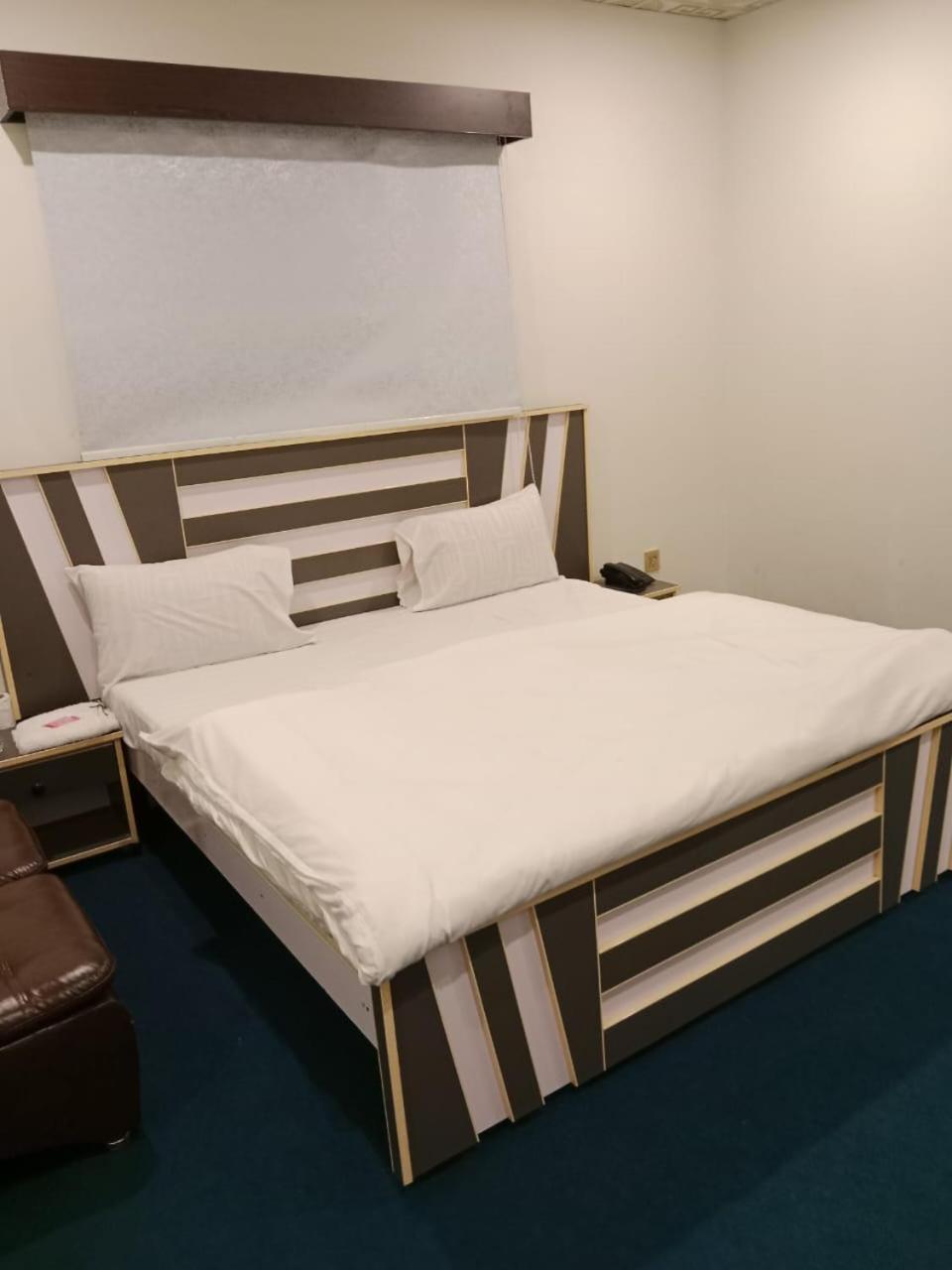 Hotel Royal Sweet Lahore Buitenkant foto